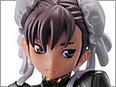 座り込んだ姿がかわいらしい“春麗”の限定カラーフィギュアが12月発売